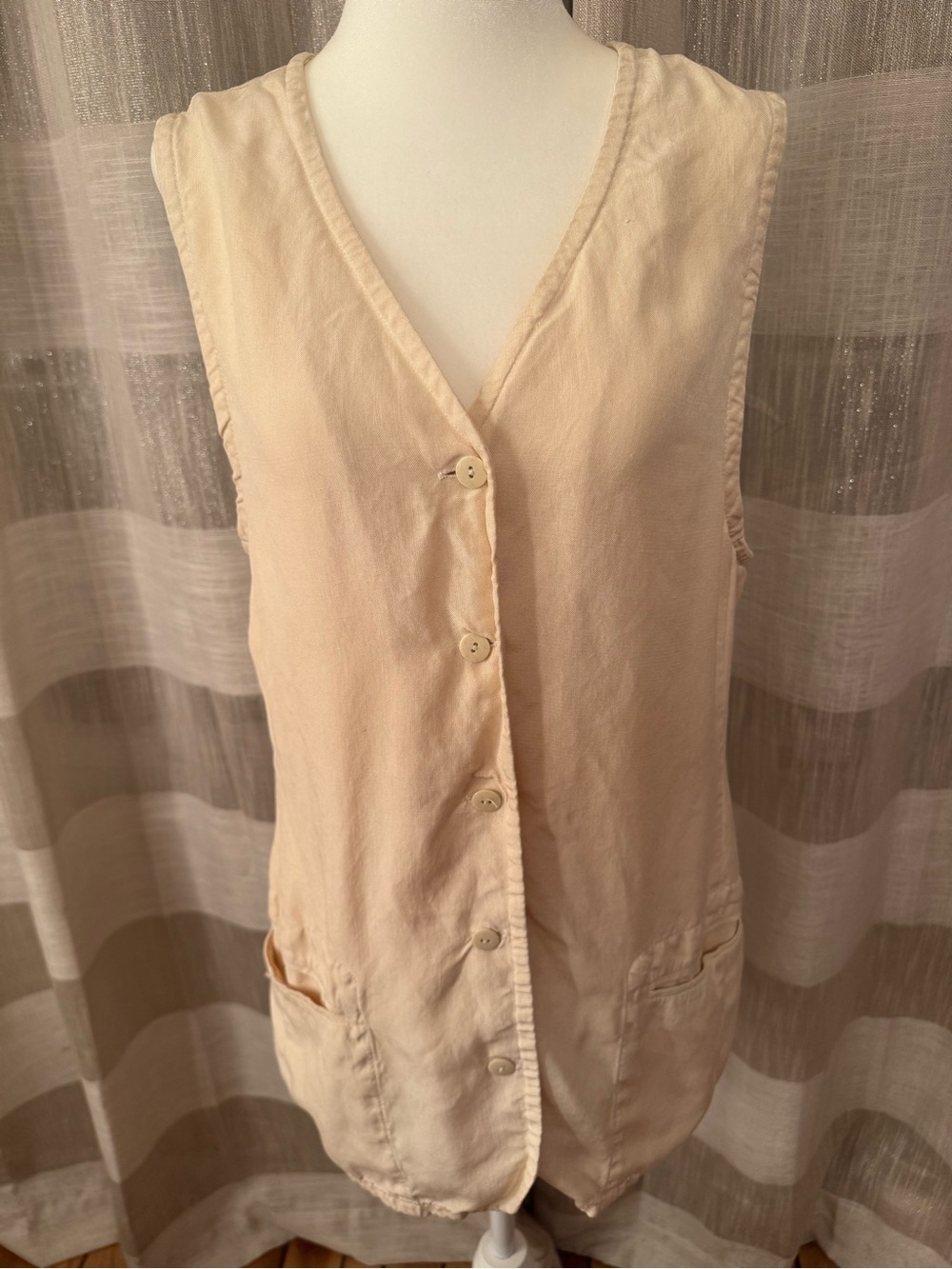 Finity 100% Silk Cream Sleeveless Button-Front Vest
